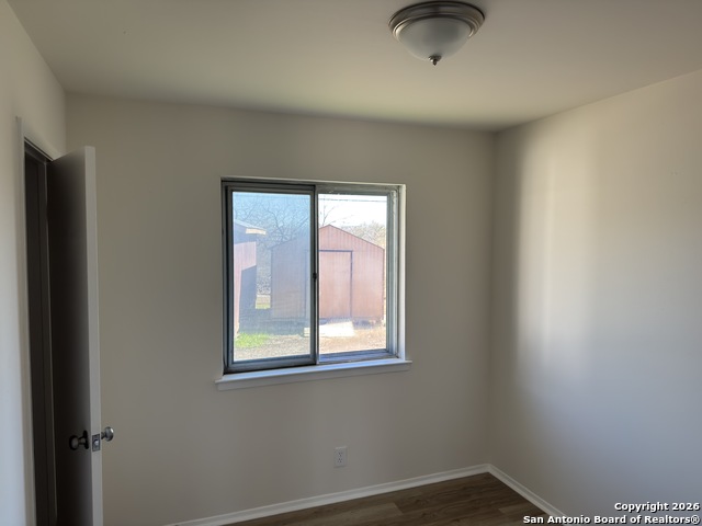 Image 6 of 20 For 8816 Oakbrook