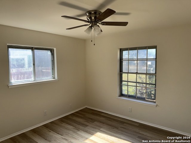 Image 8 of 20 For 8816 Oakbrook