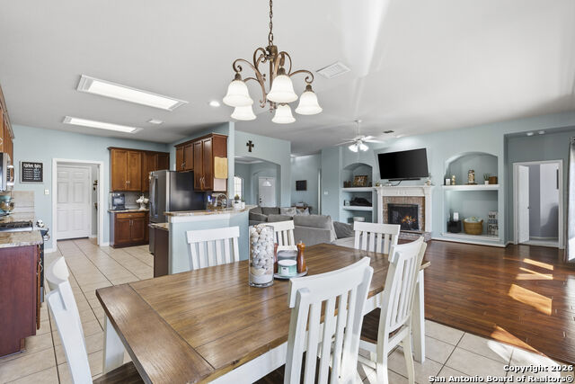 Image 10 of 45 For 3206 Roan Vly