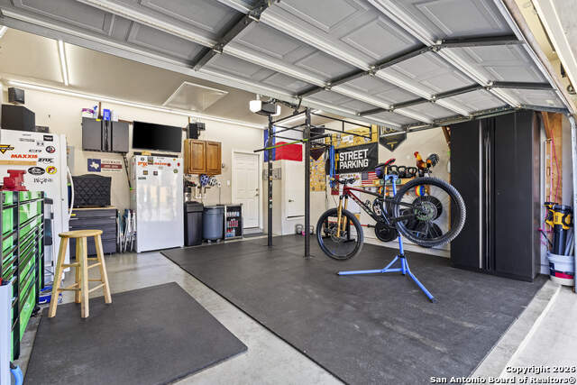 Image 42 of 45 For 3206 Roan Vly