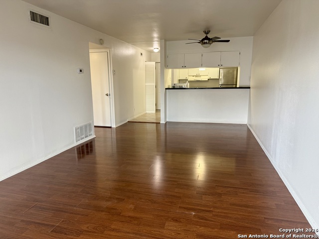 Image 9 of 16 For 8038 Broadway  223