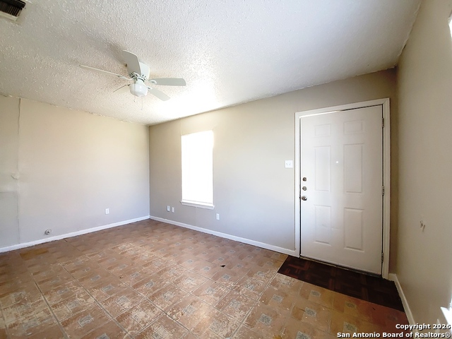 Image 11 of 17 For 918 Hampton  1