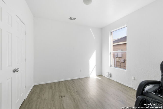 Image 14 of 40 For 12147 Amber Vis