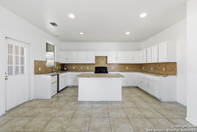 Image 21 of 40 For 12147 Amber Vis