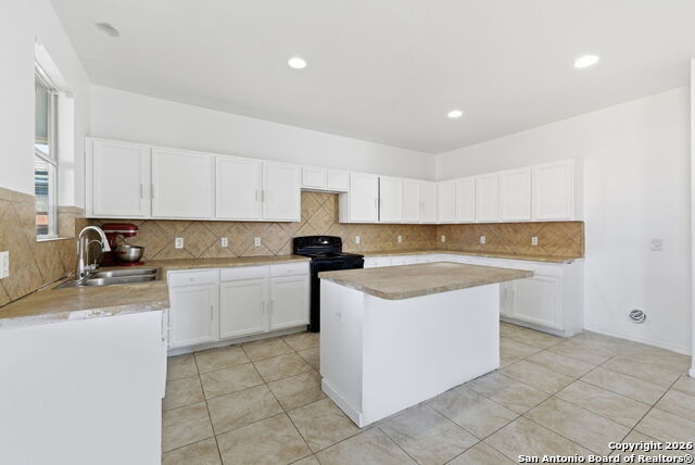 Image 22 of 40 For 12147 Amber Vis