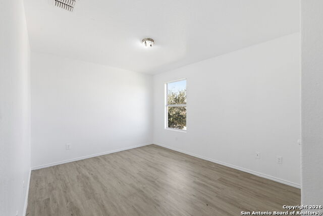 Image 34 of 40 For 12147 Amber Vis