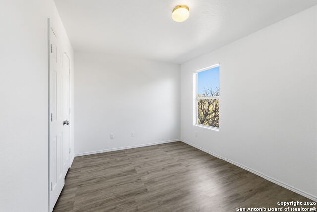 Image 37 of 40 For 12147 Amber Vis