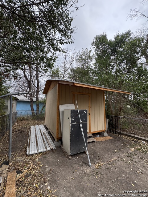 Image 19 of 20 For 413 Matthews