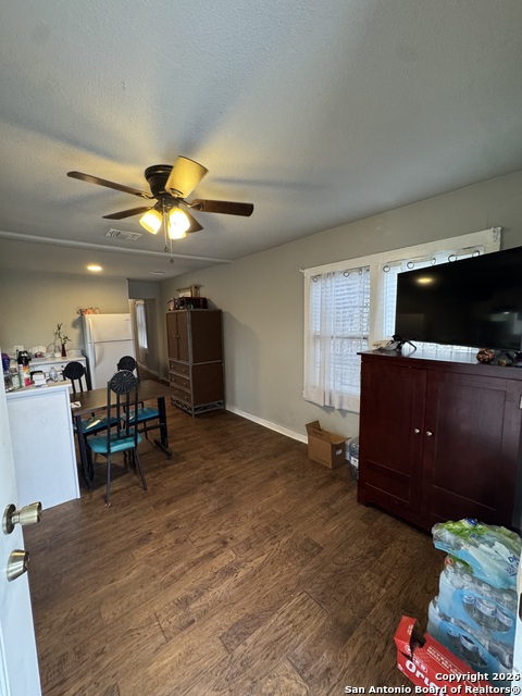 Image 4 of 20 For 413 Matthews