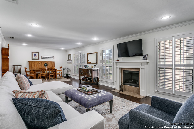 Image 2 of 12 For 2611 Eisenhauer  1008