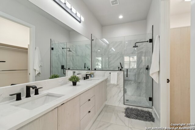 Image 11 of 15 For 2535 Manor Heights