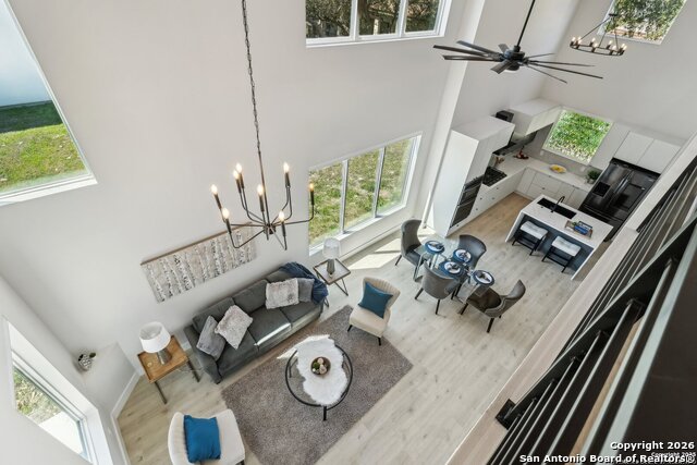 Image 4 of 15 For 2535 Manor Heights