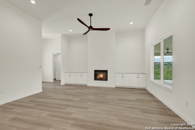 Image 11 of 48 For 328 Compass Rose