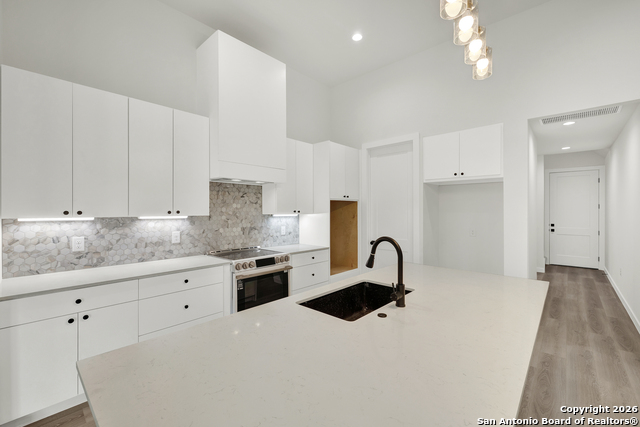 Image 15 of 48 For 328 Compass Rose