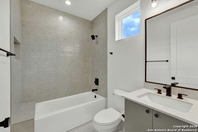 Image 37 of 48 For 328 Compass Rose