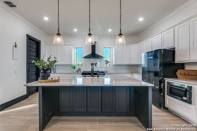 Image 14 of 37 For 202 Venado Oaks