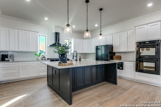 Image 3 of 37 For 202 Venado Oaks