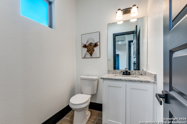 Image 31 of 37 For 202 Venado Oaks