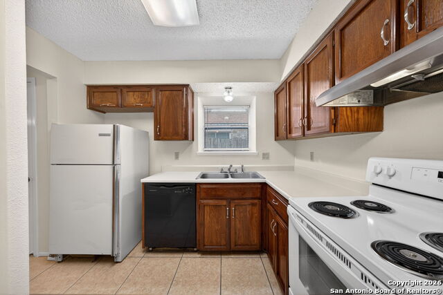 Image 13 of 27 For 11703 Whisper Valley St