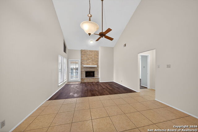 Image 16 of 27 For 11703 Whisper Valley St