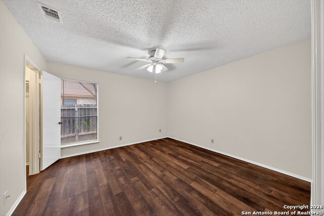 Image 19 of 27 For 11703 Whisper Valley St