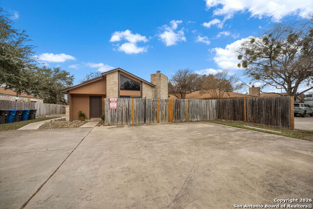 Image 2 of 27 For 11703 Whisper Valley St