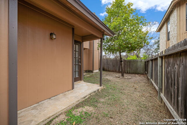 Image 25 of 27 For 11703 Whisper Valley St