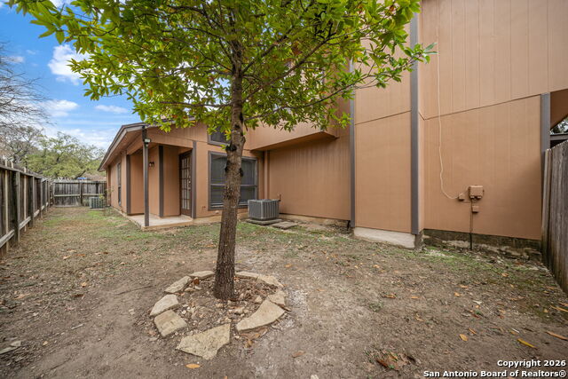 Image 26 of 27 For 11703 Whisper Valley St