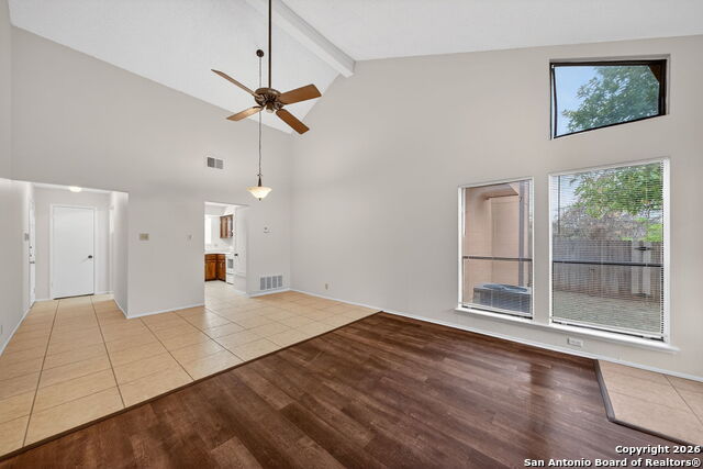 Image 9 of 27 For 11703 Whisper Valley St