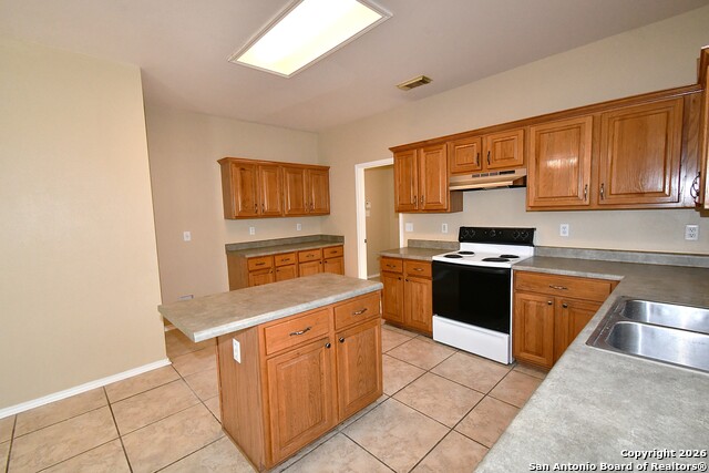 Image 6 of 20 For 8834 Ridgefront