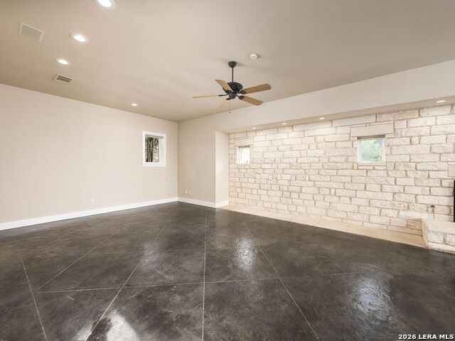 Image 16 of 44 For 30044 Cloud View Drive