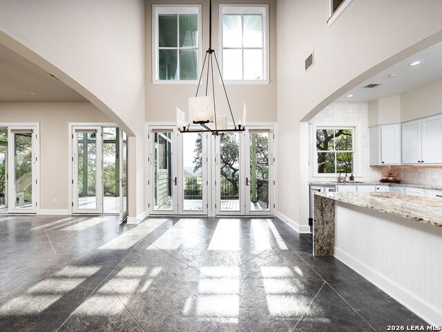 Image 2 of 44 For 30044 Cloud View Drive