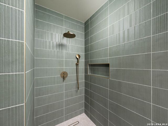 Image 21 of 44 For 30044 Cloud View Drive