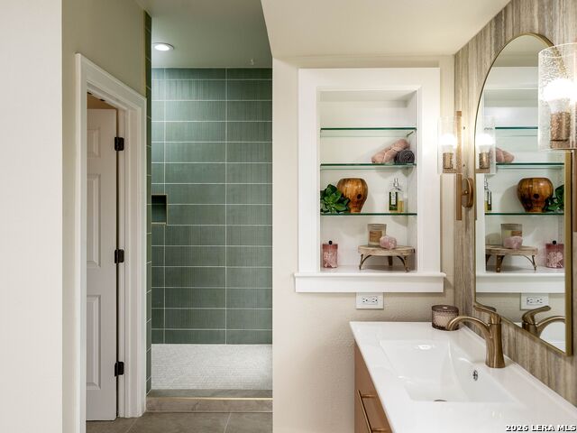 Image 22 of 44 For 30044 Cloud View Drive