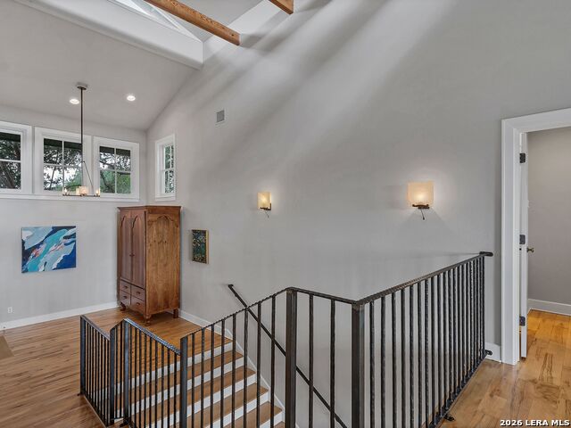 Image 34 of 44 For 30044 Cloud View Drive