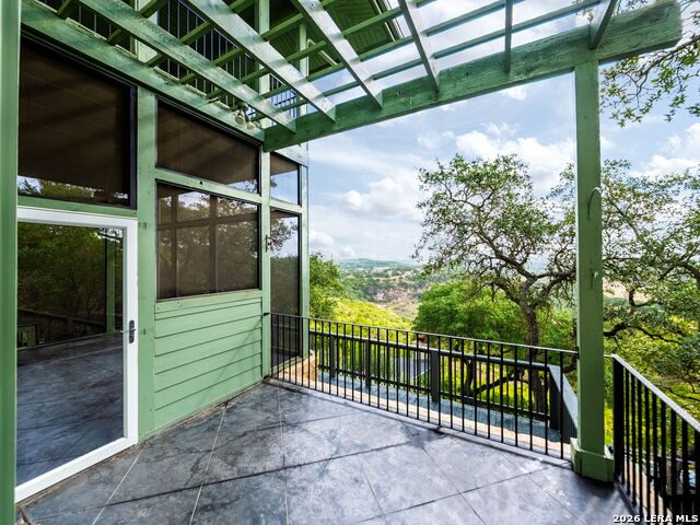 Image 41 of 44 For 30044 Cloud View Drive