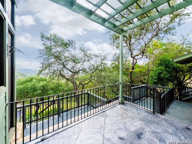 Image 42 of 44 For 30044 Cloud View Drive