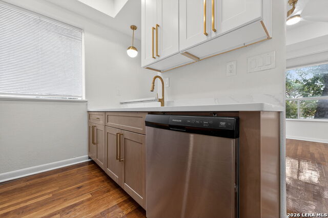 Image 2 of 21 For 1635 W Mulberry Ave  101