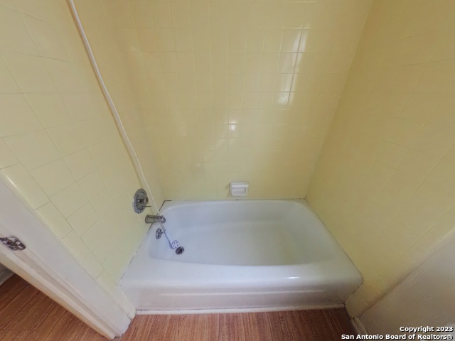 Image 4 of 9 For 622 Chauncey Dr  3