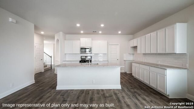 Image 10 of 89 For 4802 Coral Bluffs