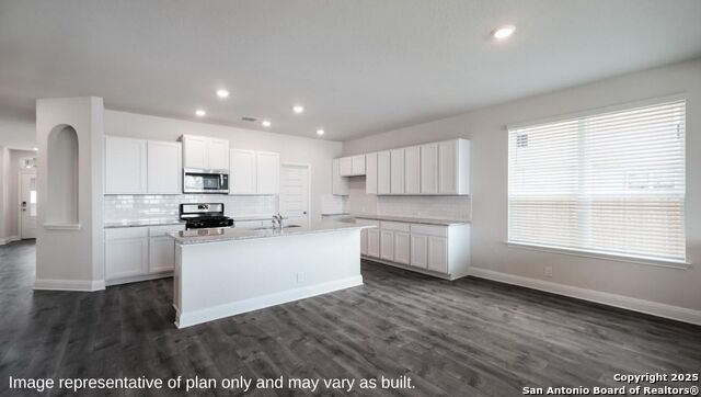 Image 9 of 89 For 4802 Coral Bluffs