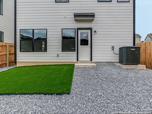 Image 19 of 20 For 16011 Babcock Road