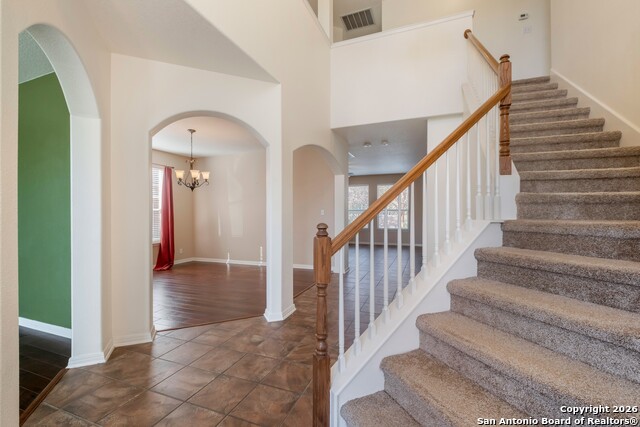 Listing photo id 2 for 9546 Haviland Ct