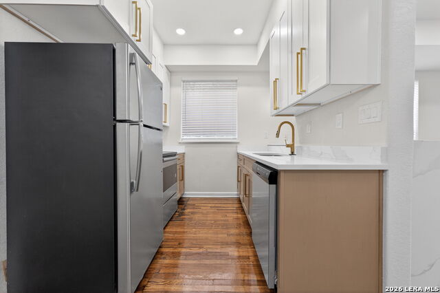 Image 5 of 21 For 1635 W Mulberry Ave  102