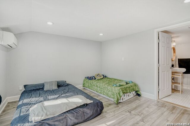 Image 26 of 28 For 1403 Kentucky