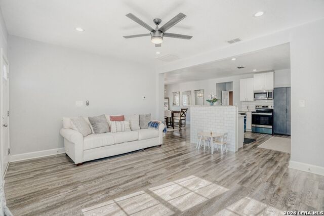 Image 3 of 28 For 1403 Kentucky