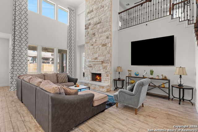 Image 5 of 35 For 12109 Merritt Villa