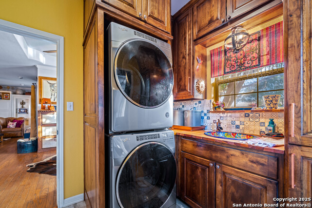 Image 14 of 45 For 809 County Road 213