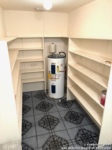 Image 18 of 32 For 7501 Avery  