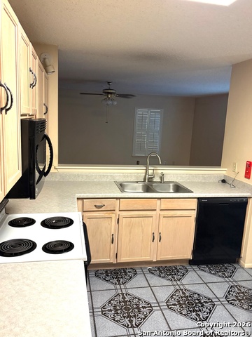 Image 21 of 32 For 7501 Avery  